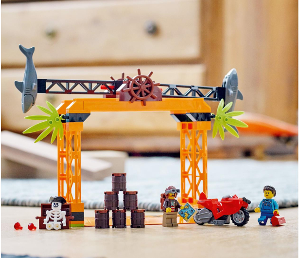 LEGO City 60342 Wyzwanie kaskaderskie: atak rekina - 1042825 - zdjęcie 4